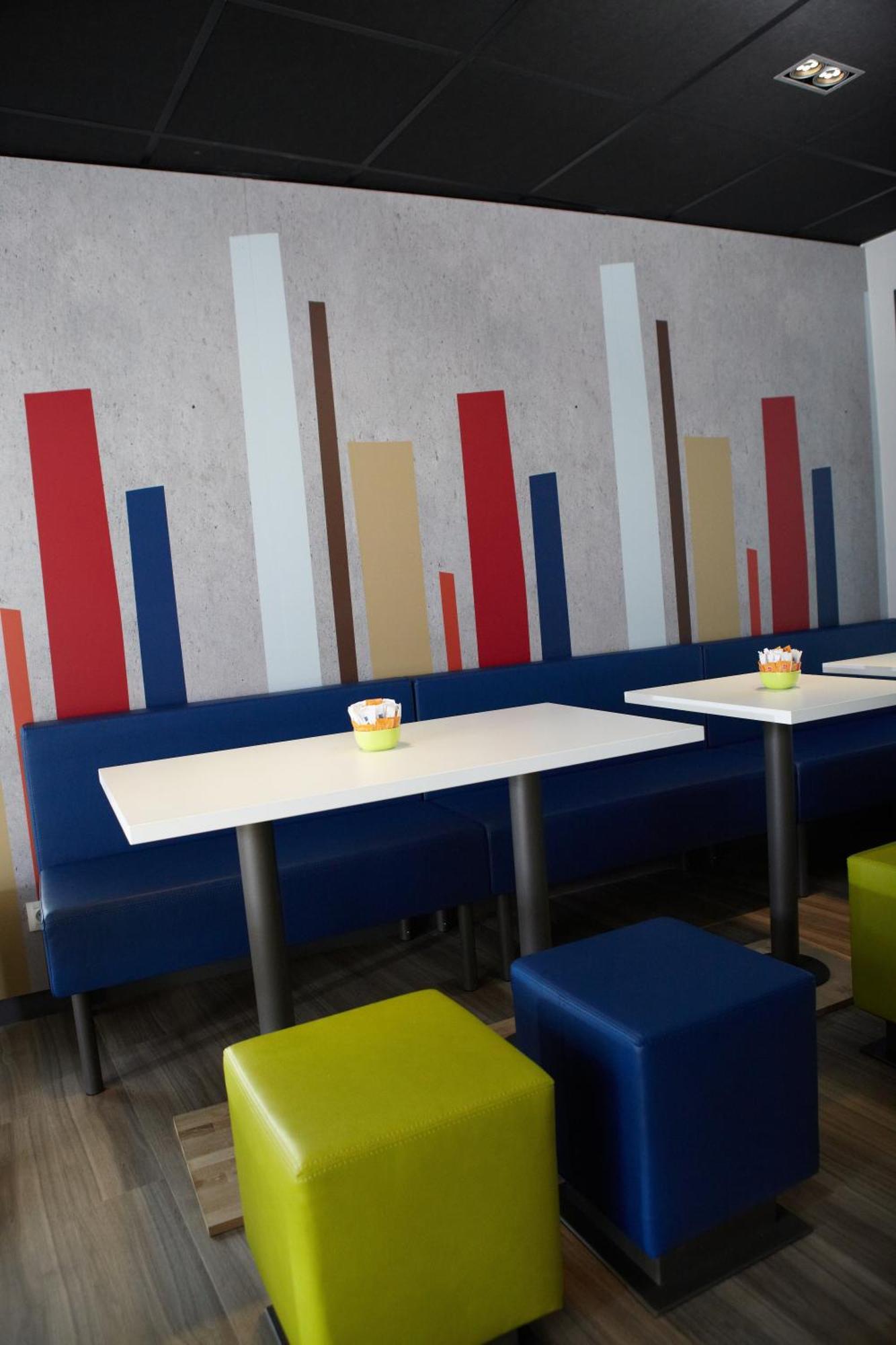 Ibis Budget Понтарлье Экстерьер фото