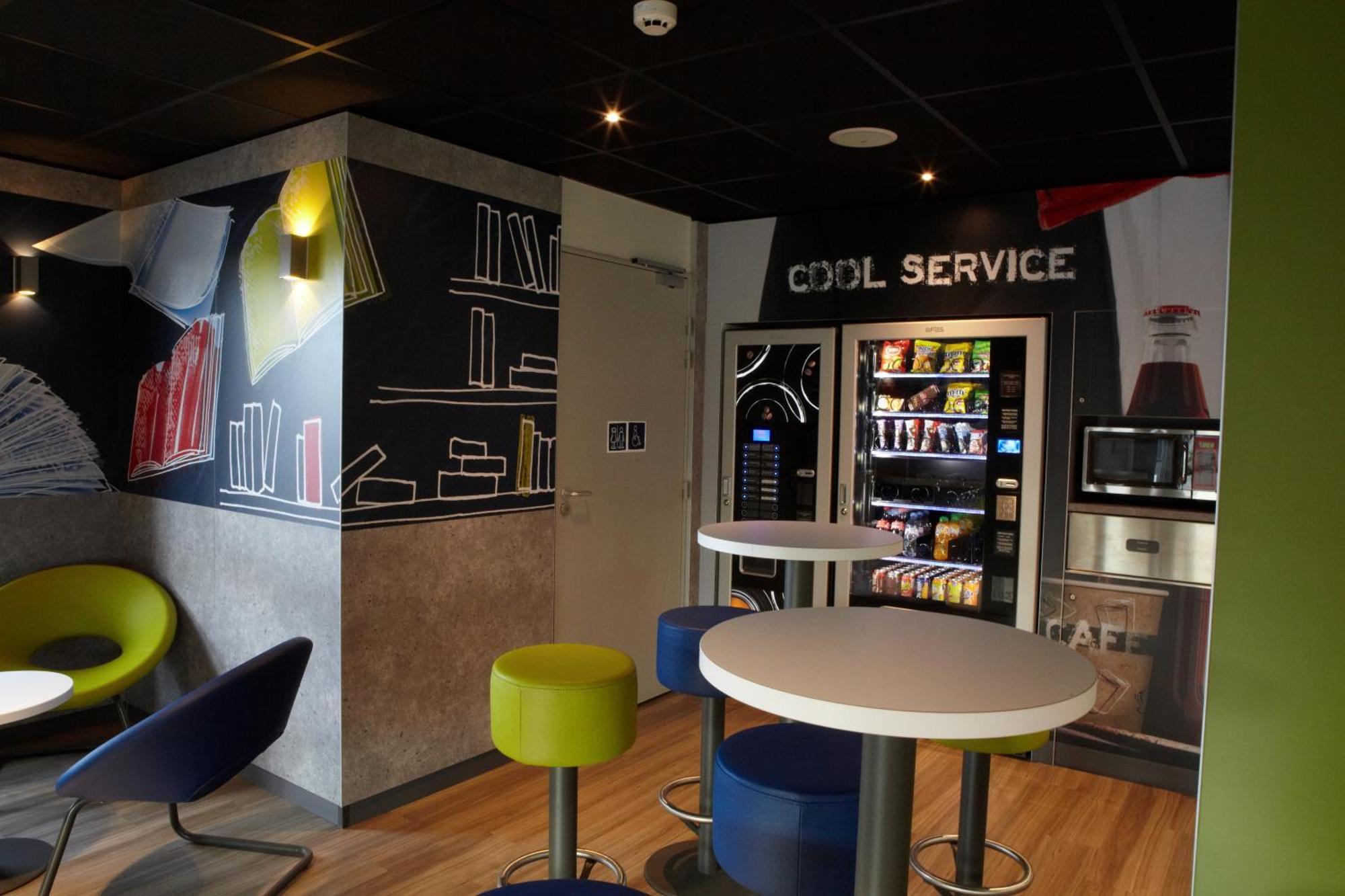 Ibis Budget Понтарлье Экстерьер фото
