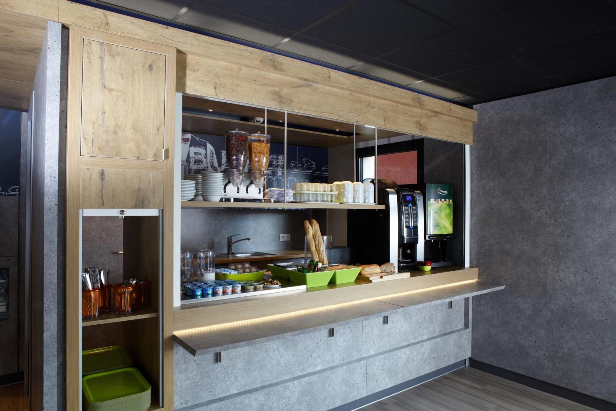 Ibis Budget Понтарлье Экстерьер фото