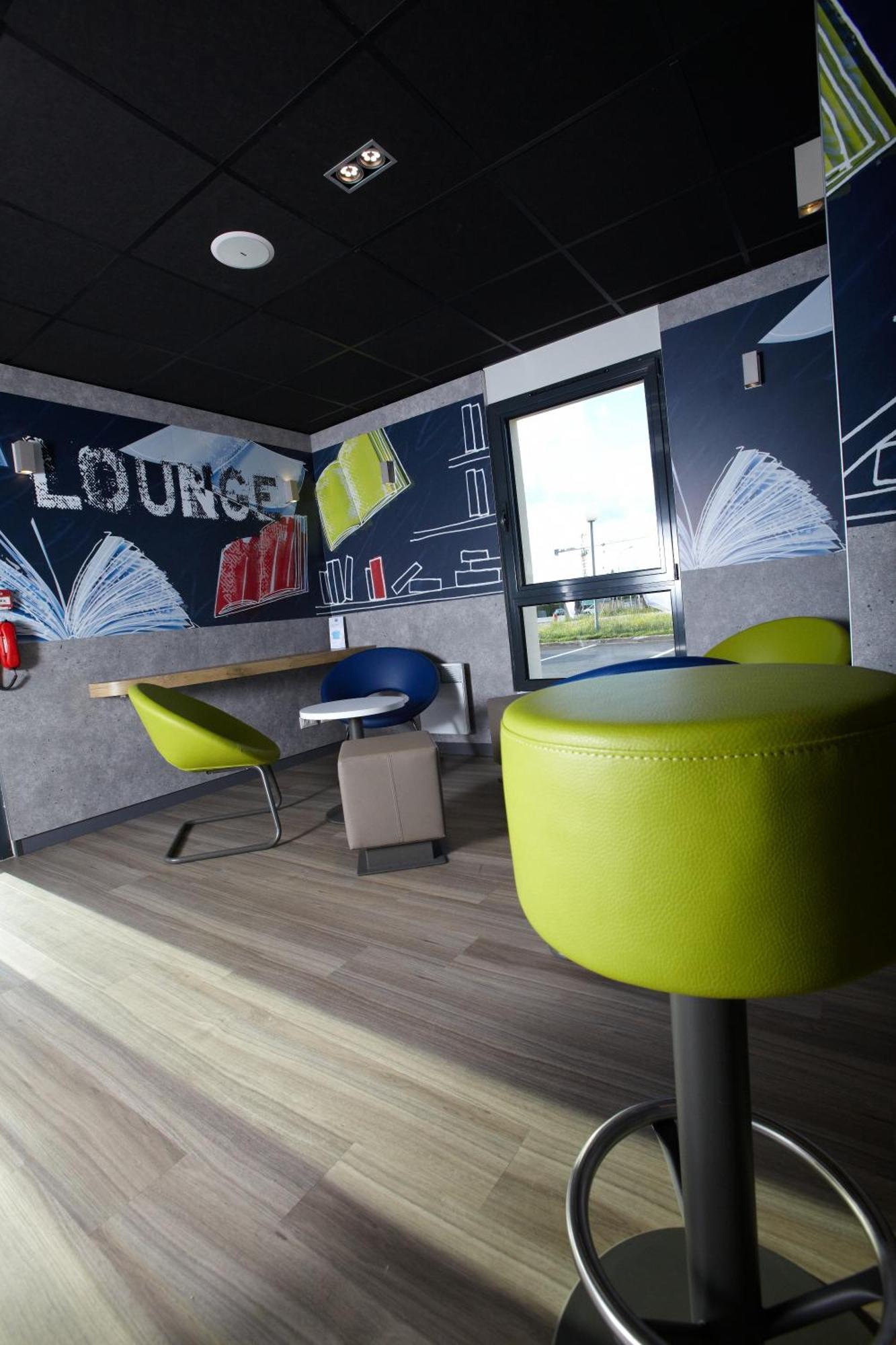 Ibis Budget Понтарлье Экстерьер фото